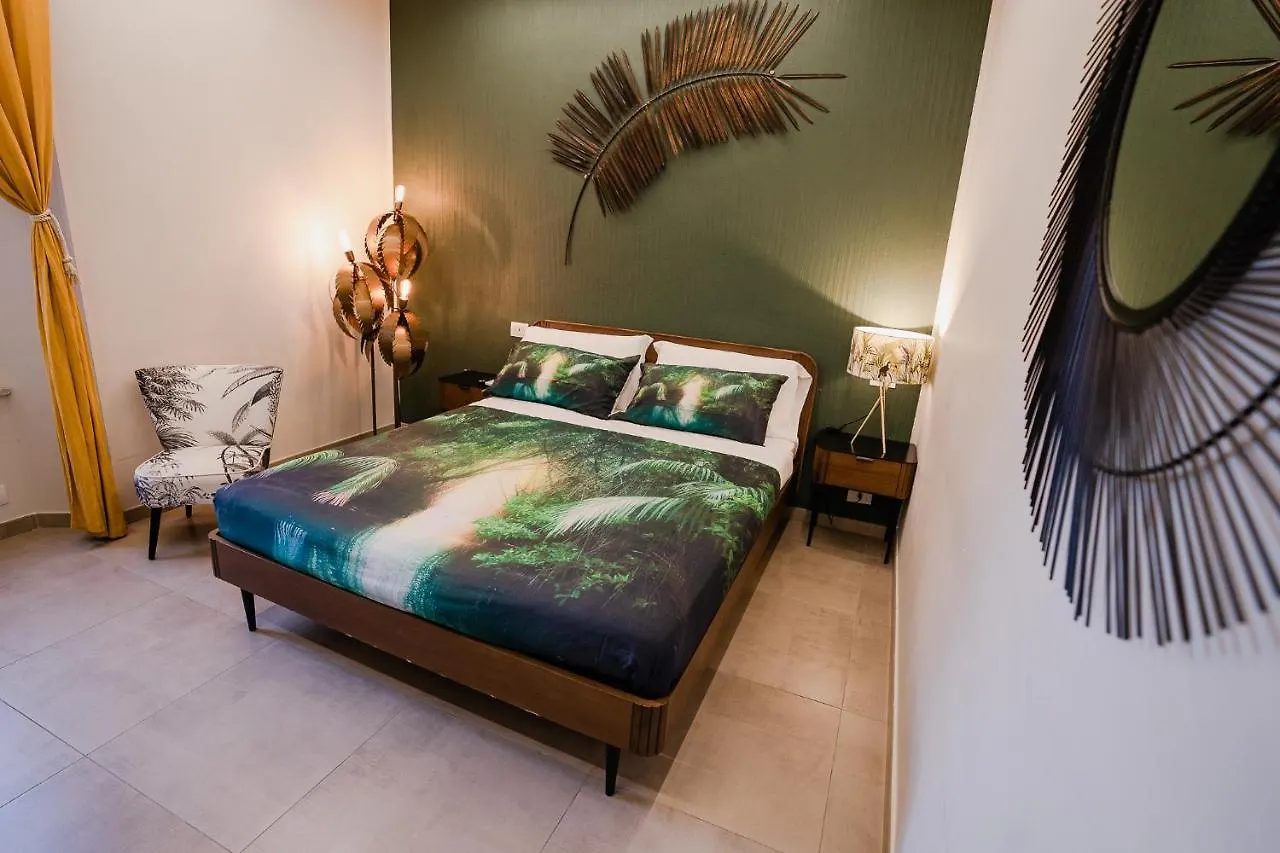 Le Boutique Luxury Rooms Diffused In Historic Center فيوميتشينو بيت ضيافة