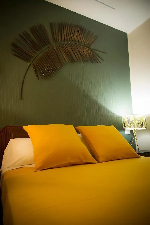 بيت ضيافة Le Boutique Luxury Rooms Diffused In Historic Center فيوميتشينو