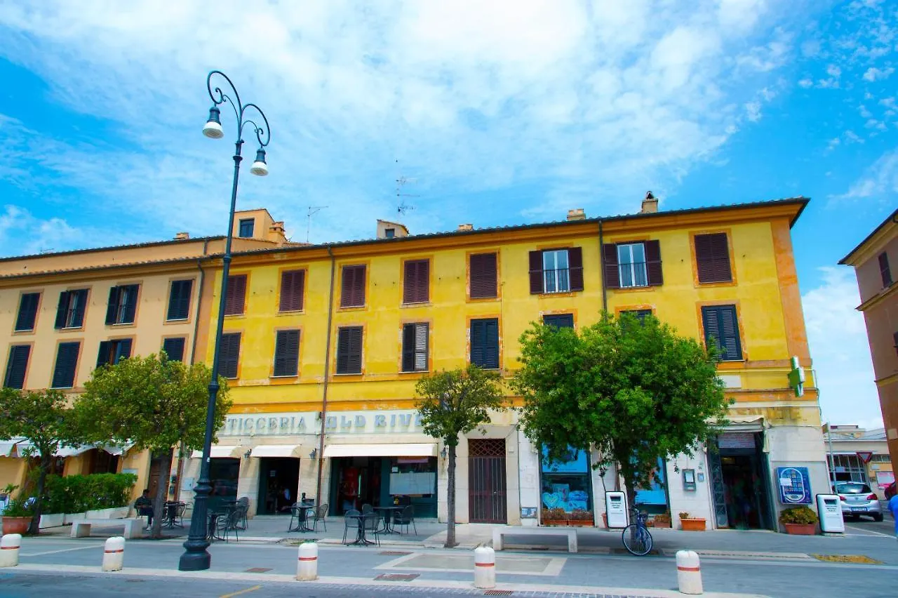 Le Boutique Luxury Rooms Diffused In Historic Center Fiumicino 0*,  Italië