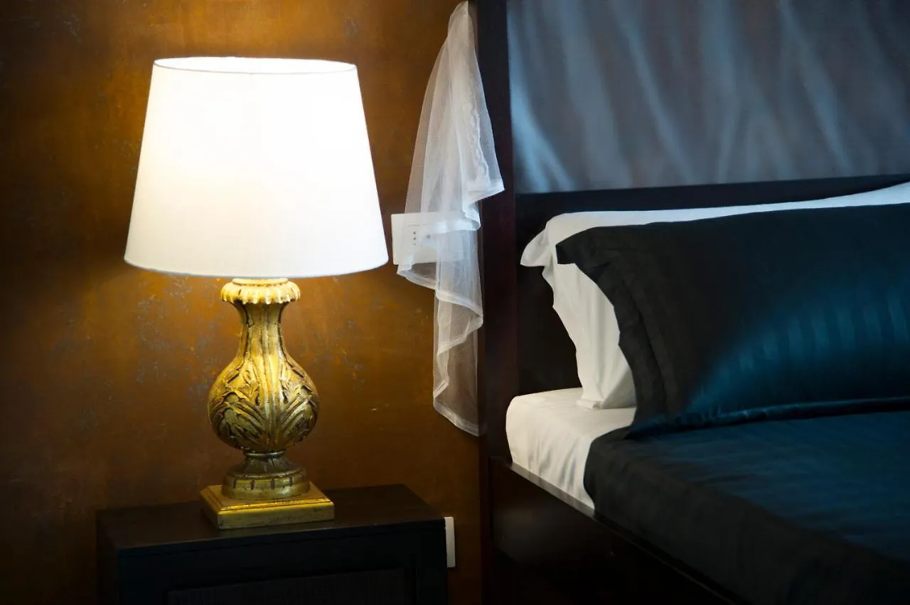 بيت ضيافة Le Boutique Luxury Rooms Diffused In Historic Center فيوميتشينو إيطاليا