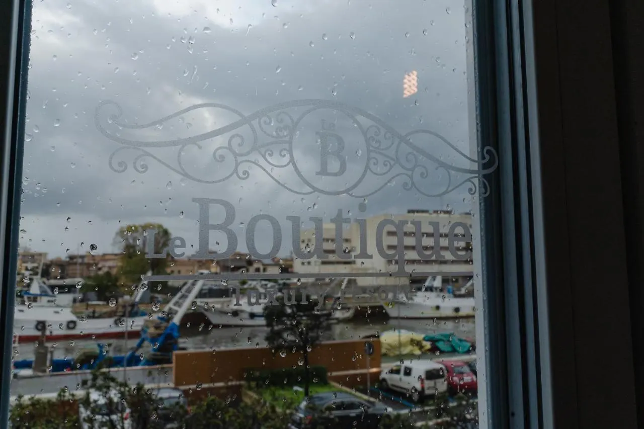 Le Boutique Luxury Rooms Diffused In Historic Center Fiumicino Pensionat