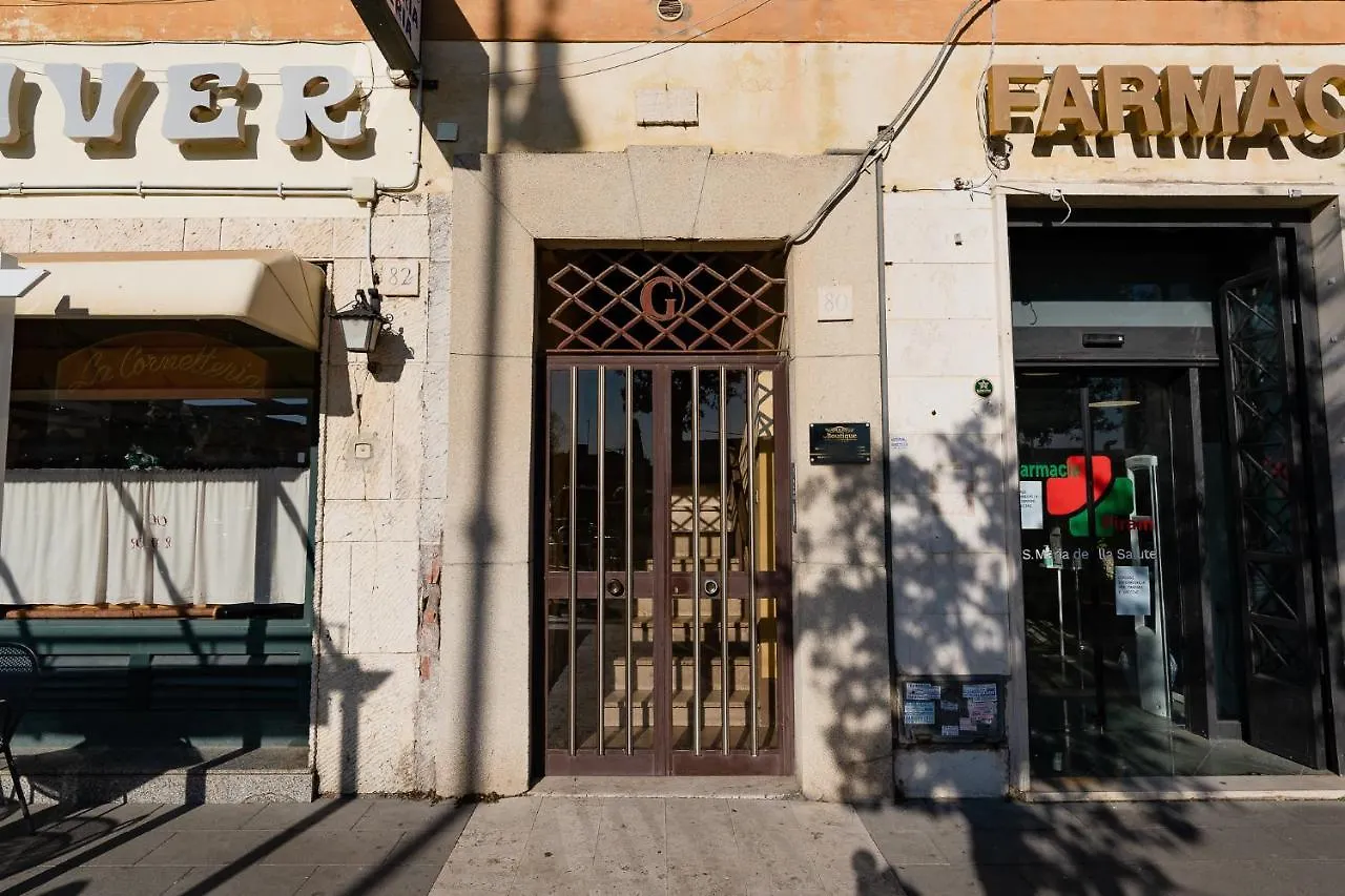 Le Boutique Luxury Rooms Diffused In Historic Center Fiumicino Pensionat