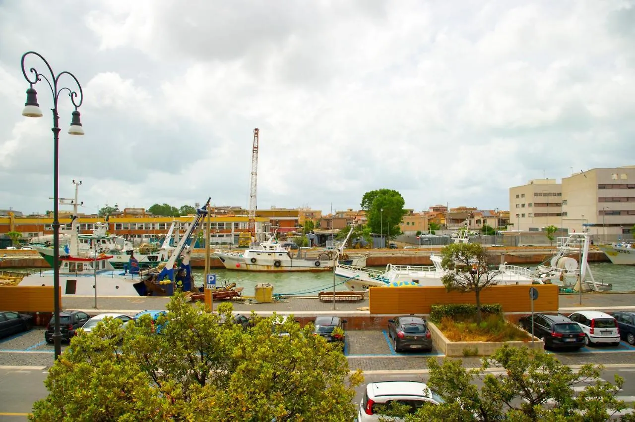 Pensionat Le Boutique Luxury Rooms Diffused In Historic Center Fiumicino