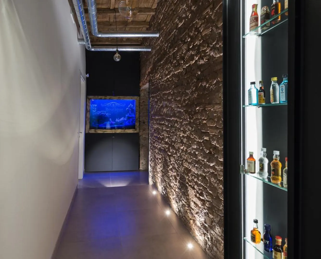 Le Boutique Luxury Rooms Diffused In Historic Center Fiumicino Pensionat